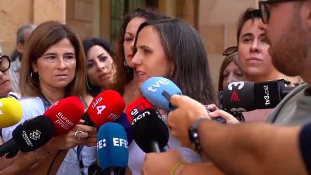 El exministro Cristóbal Montoro fue un comercial de las grandes empresas gasísticas, nunca trabajó para la gente. Lo llevamos diciendo desde hace mucho tiempo: El bipartidismo es corrupción. 🎥 Ione Belarra
