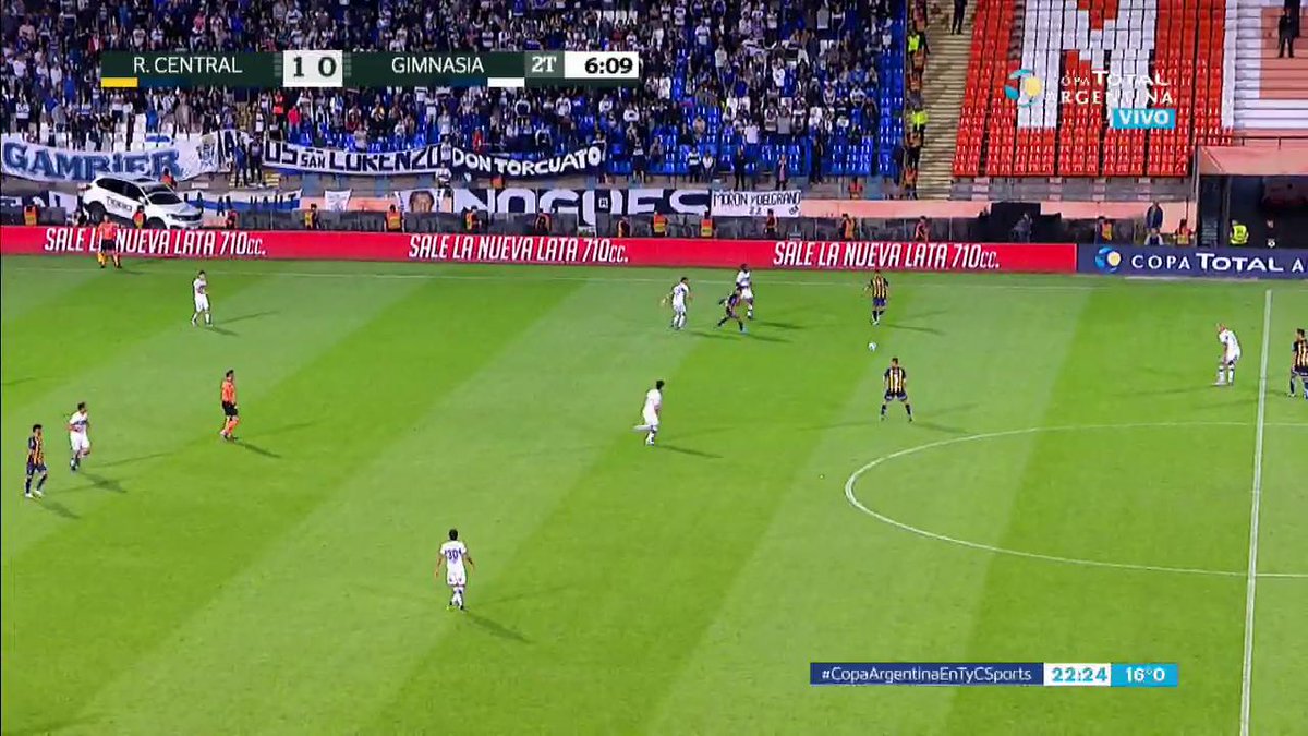 Recupera, abre, llega al área y define al ángulo. La re concha bien de mi madre, encima miren como gritamos el gol. Dios es un hijo de puta, me cagué la semana. #GELP #CGE