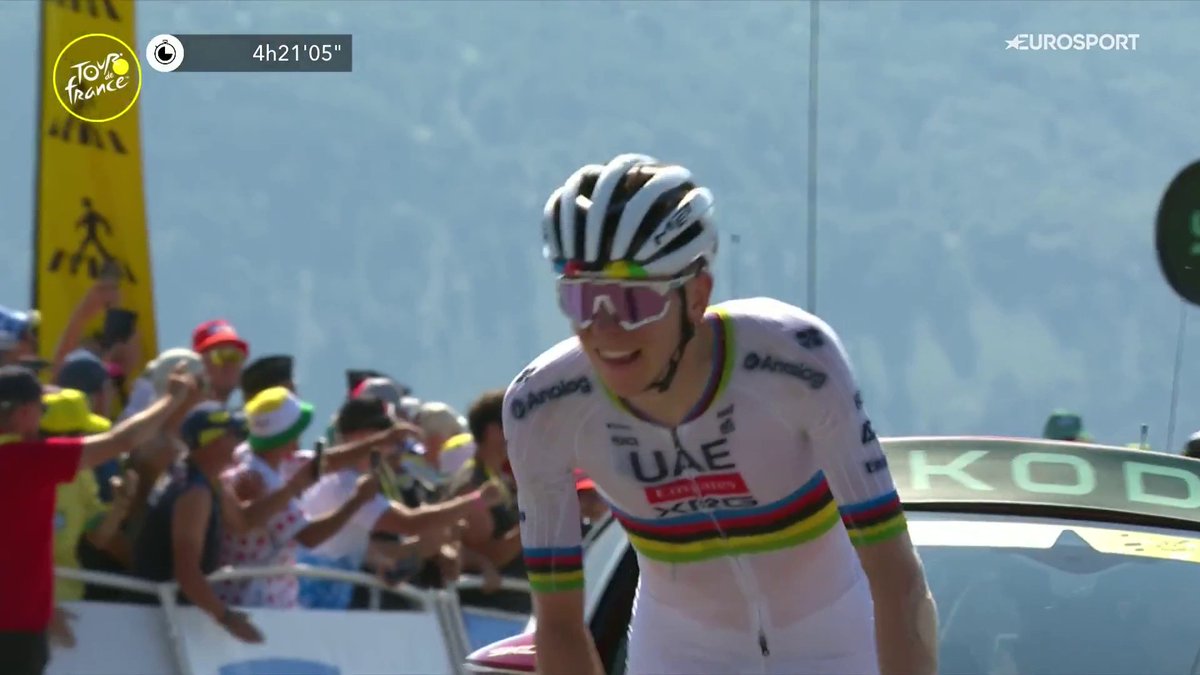🐐Este tío es una jodida leyenda. El primer día serio del #TDF2025 Tadej Pogacar mata a todo bicho viviente. Es una exageración, una superioridad brutal. Ha vuelto a ser valiente y a jugar ambicioso arrancando a los pies de Hautacam. Qué barbaridad.