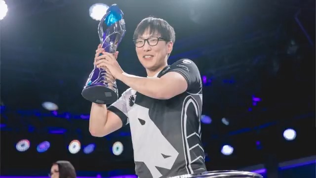 Could a new League Of Legends All-Stars event be coming soon? 👀 We spoke about what's ahead for 8x LCS champion DoubleLift - Presented by Credit One Bank