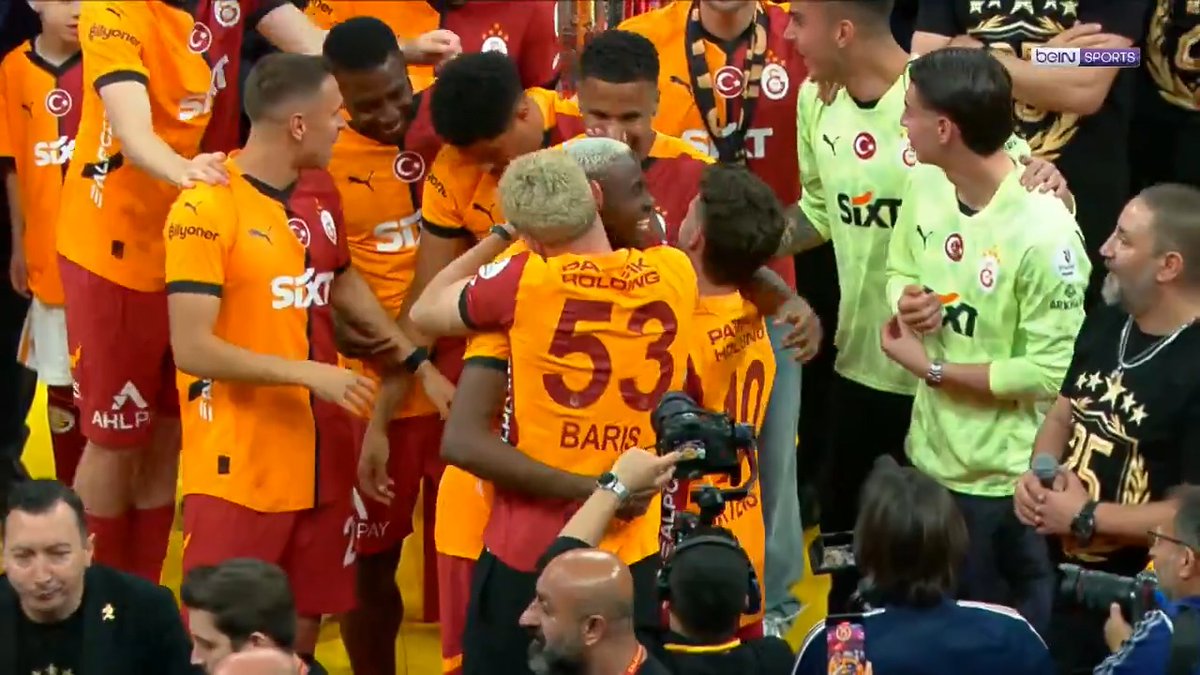 Lucumi ve Akanji verilecek bütün paraları hakediyorlar Cuesta'nın parasını düşününce. Okan hoca Davinson Sanchez ve Barış'ın gitmesini istemiyor. Muslera gibi uzun süre götürecek kaleci de lazım. Ederson gibi. Osimhen nöbetini saymıyorum.