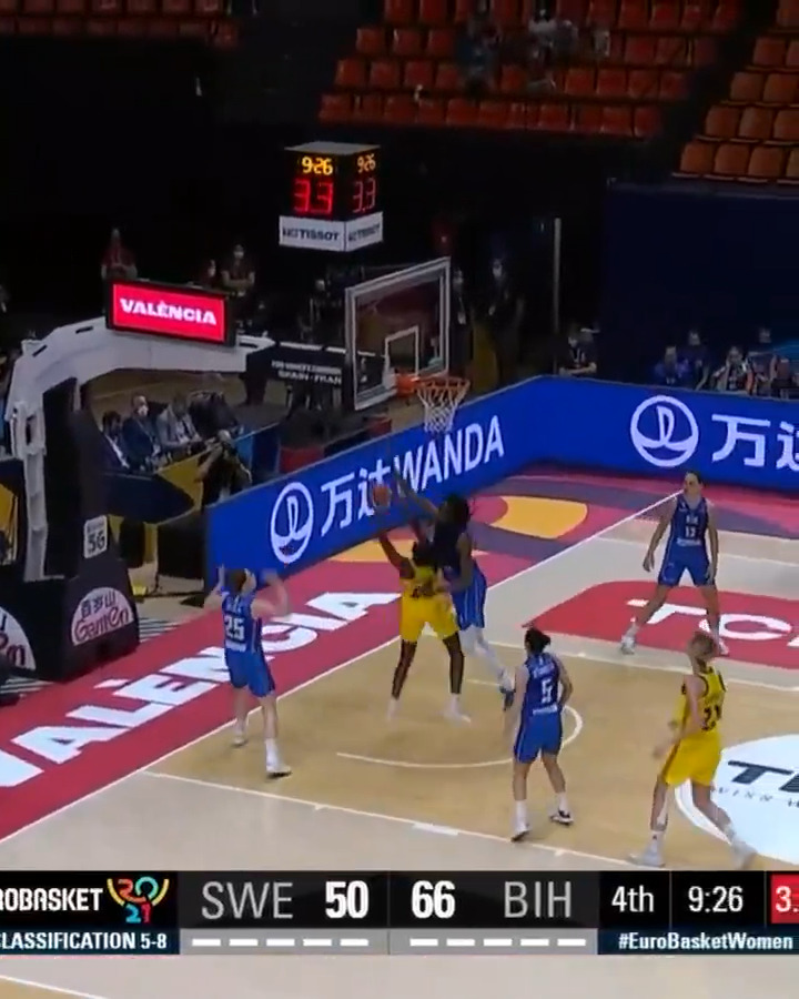 No easy buckets this year. JJ is back. 😤 #EuroLeagueWomen x Fenerbahçe Opet