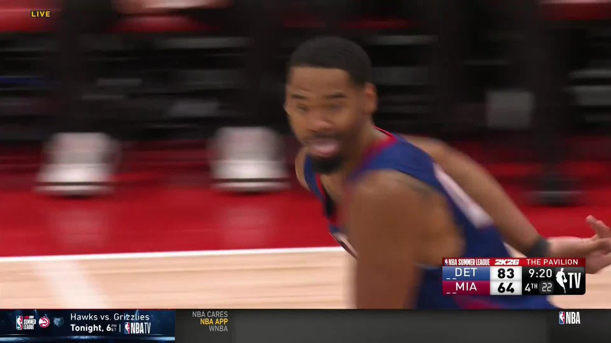 "He caught a body and a half!" 😱 Garrison Brooks with a POSTER off the alley-oop from Zeigler 💥