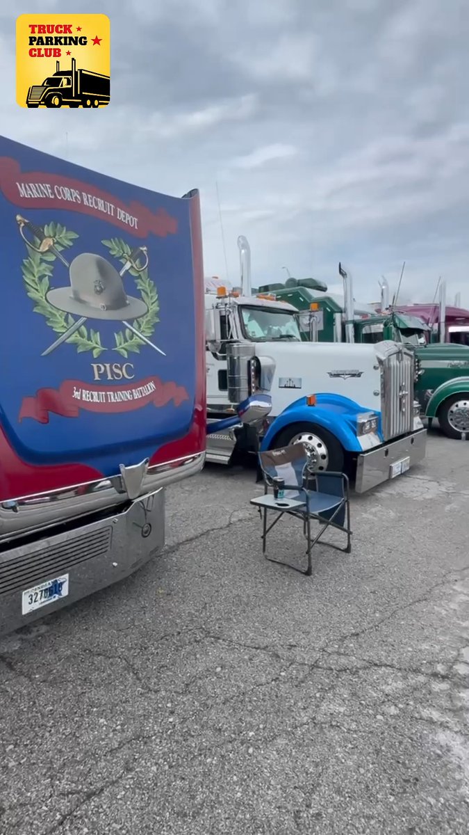 Absolutely incredible. This gentleman—and 10 of his family members—served in the United States Marine Corps. 🇺🇸 He customized his entire truck as a rolling tribute to them and to all the Marines who came before us. Check it out. Semper Fi!