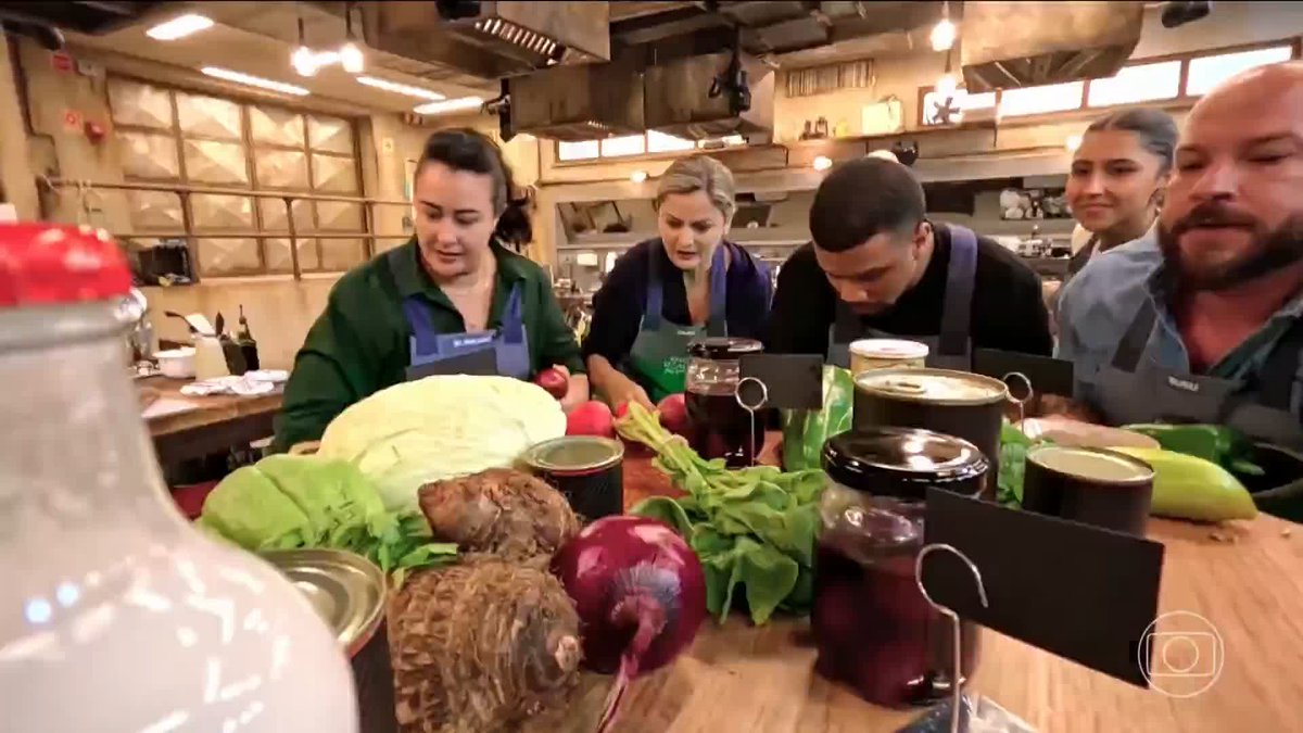 gente pelo amor de deus no meio dessa pressão toda se sobra só o fígado pra mim eu acho que desisto na hora, meu paladar infantil não saberia fazer NADA com fígado TV Globo 📺 #publicidade #ChefDeAltoNível