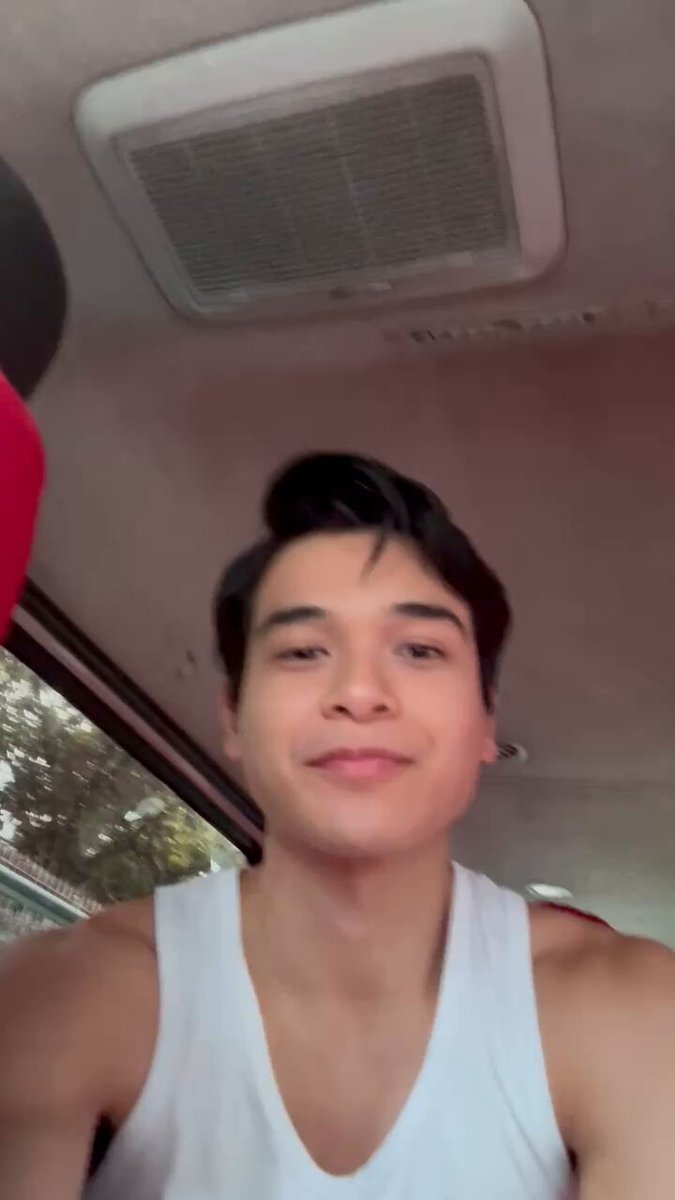Kala ko may mga project offers na for Vince sa dami ng tags and notifs pag open ko ng X. Birthday naman pala ni thomas . Happy Birthday po 💙 Kahit sa ColLove ka na lang po manlibre 😉