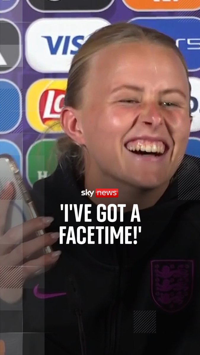 England Lioness Hannah Hampton interrupted by family video call after England advance to Euro semi-finals ⚽