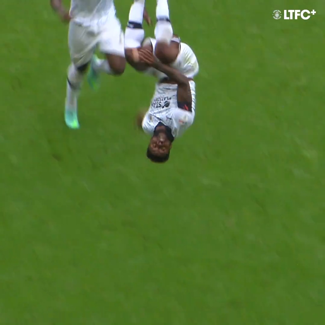 #OTD in 2020. An iconic Kazenga LuaLua moment 🤸