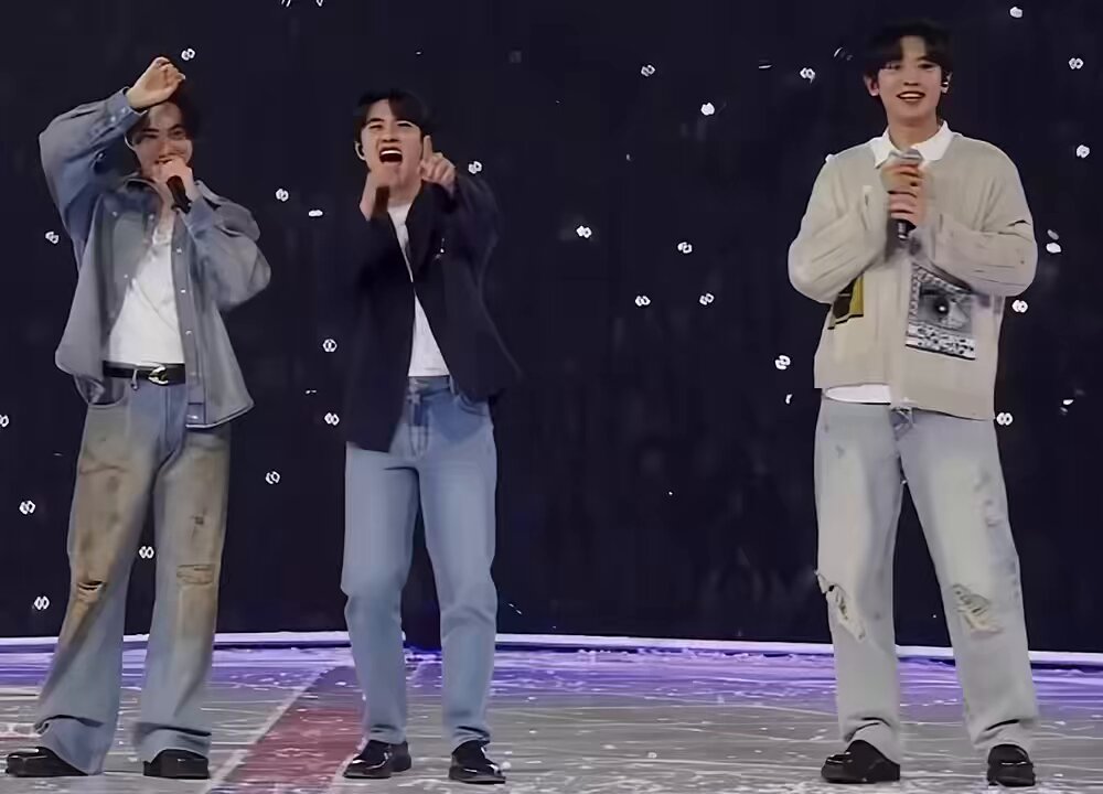 I dare you to find someone cuter than Kyungsoo