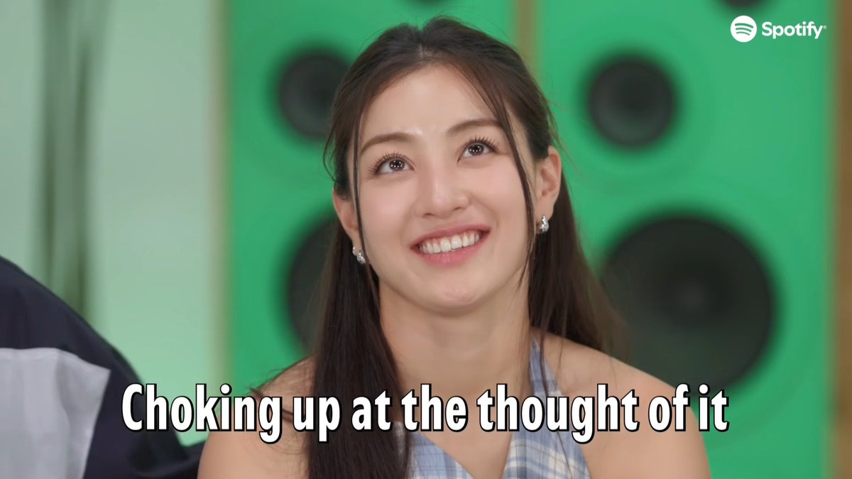 JIHYO "CRYING" THINKING ABOUT TWICE 10 YEARS FROM NOW 😭