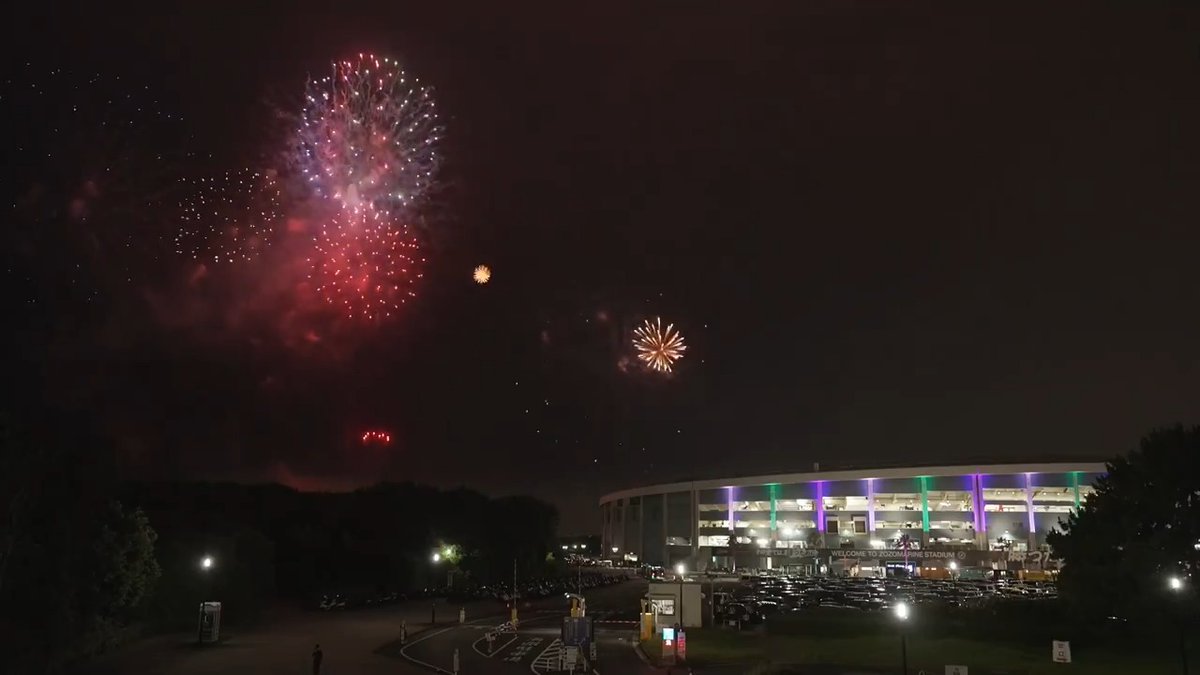 幕張の夜空に花火が打ち上がりました🎆 👇ライブ配信はこちら