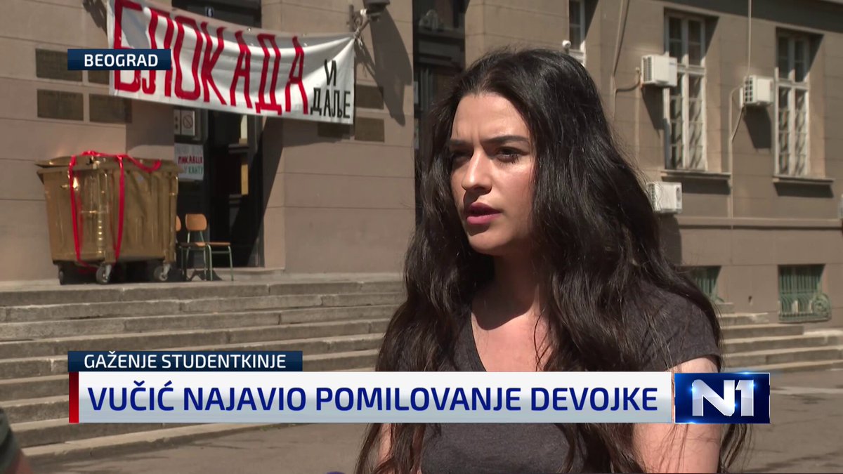 "Kasnije su mi rekli da sam se onesvestila, da su me ušili na dva mesta na lobanji, da imam naprsnuće kosti lobanje, hematom između naprsnuća i mozga, da mi je curila krv iz uveta, ne sećam se ničega od trenutka pada" Predsednik Srbije Aleksandar Vučić najavio je da će abolirati 25-godišnju devojku koja je osumnjičena za pokušaj ubistva kada je automobilom u januaru naletela na studentkinju tokom protesta na Novom Beogradu. Kristina Vasiljević, studentkinja koju je udarila, kaže da se "ne oseća dobro posle svih događaja pre šest meseci do danas".