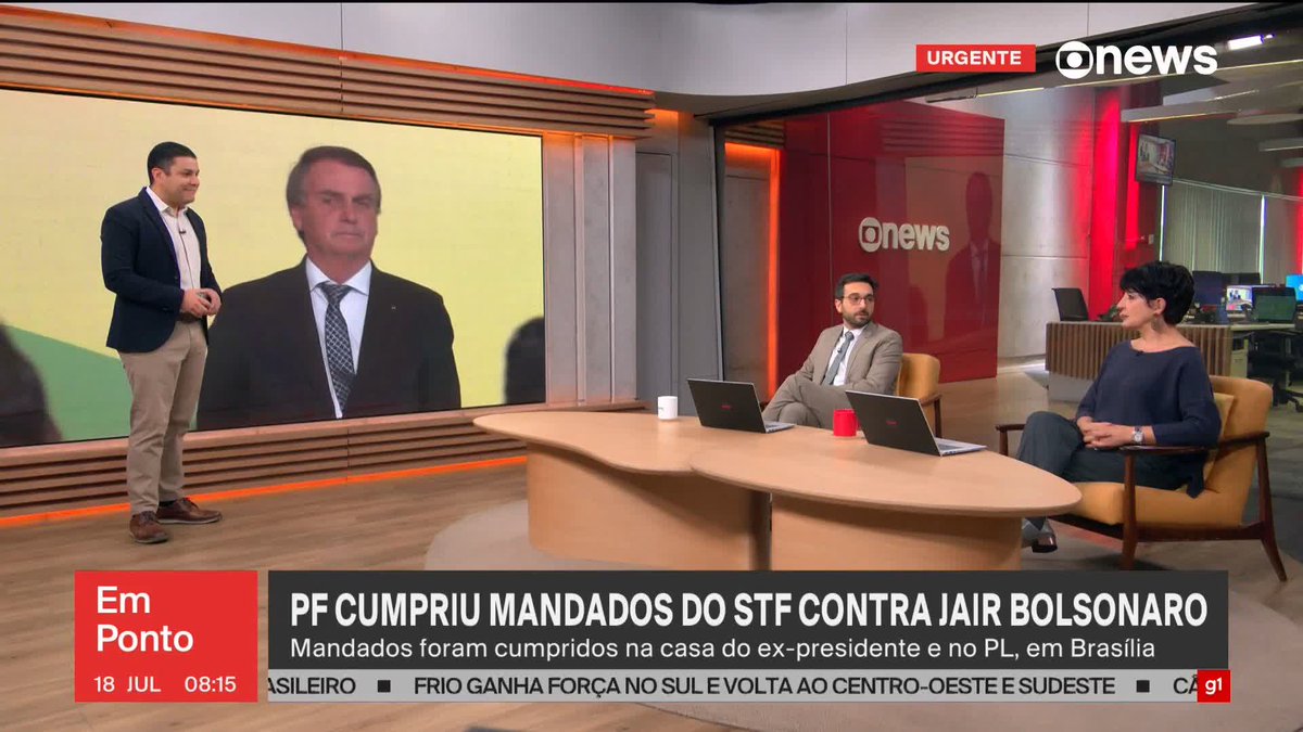 Jair Bolsonaro é alvo de buscas da PF. #EmPonto ➡️ Assista na #GloboNews: