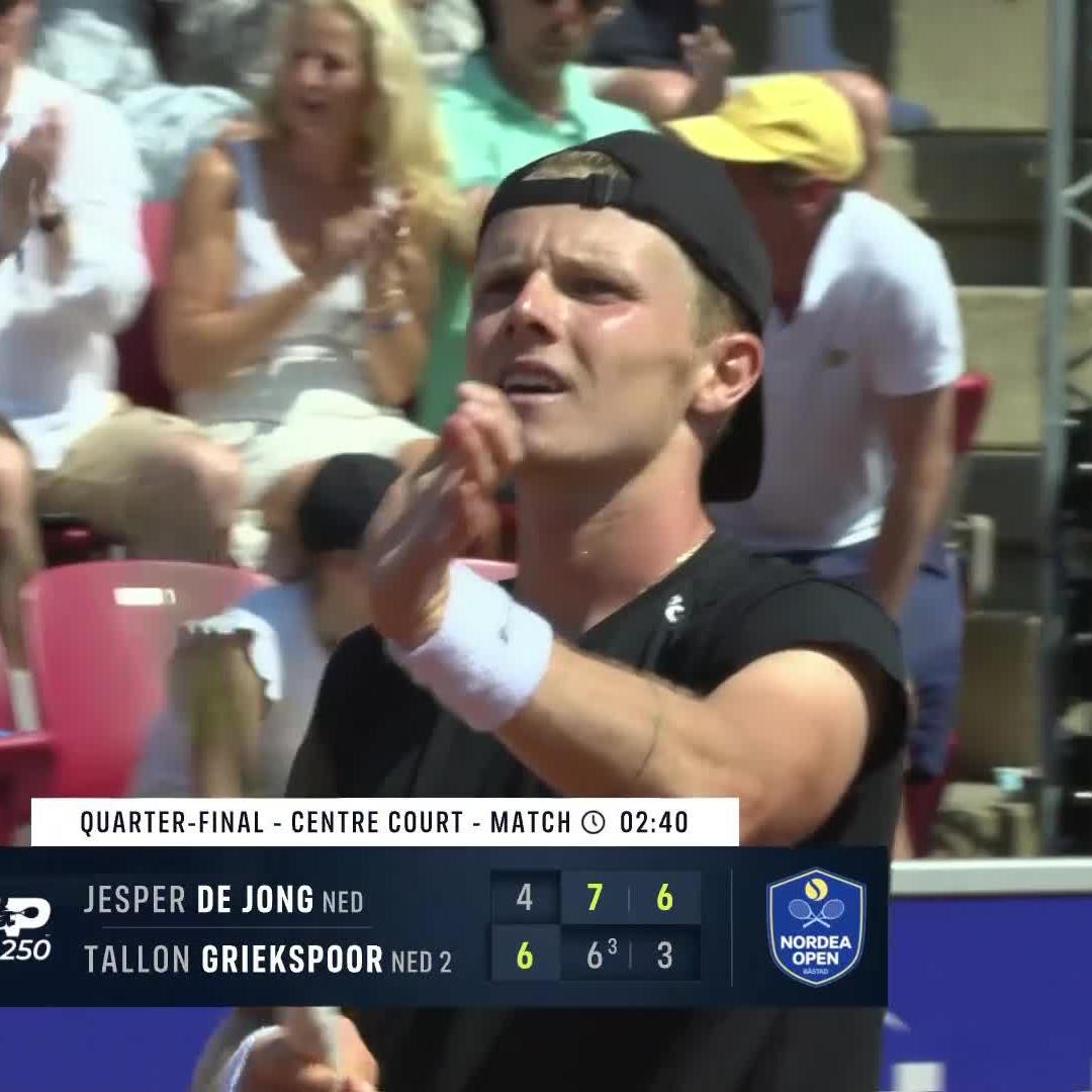 Delight For De Jong! 🇳🇱 Jesper De Jong comes back to defeat compatriot Griekspoor 4-6 7-6 6-3 to reach the semis in Bastad #NordeaOpen