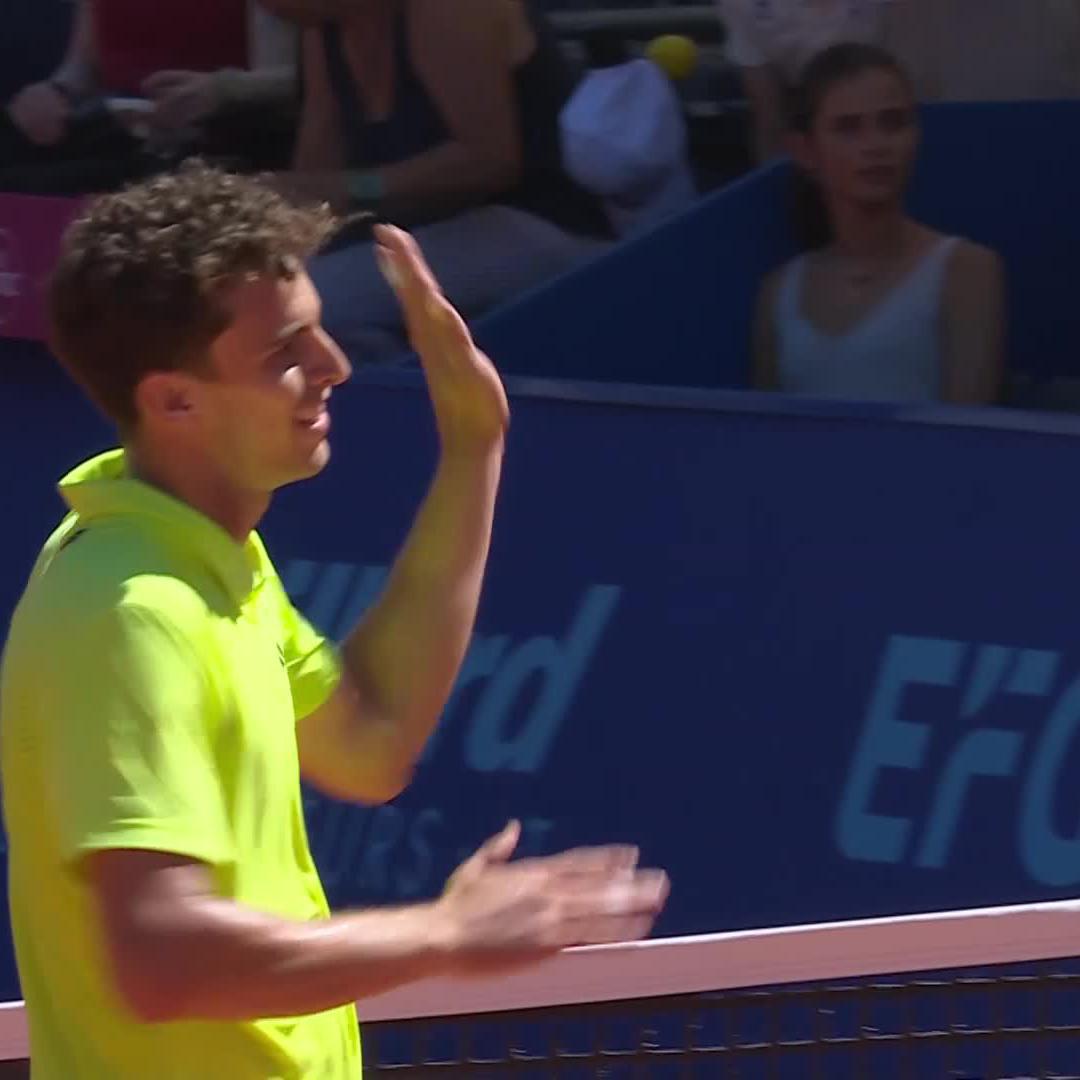 SIX Straight Games 🤯 Juan Manuel Cerundolo fights back from 2 breaks down to upset top seed Casper Ruud and advance to the final four! EFG Swiss Open Gstaad