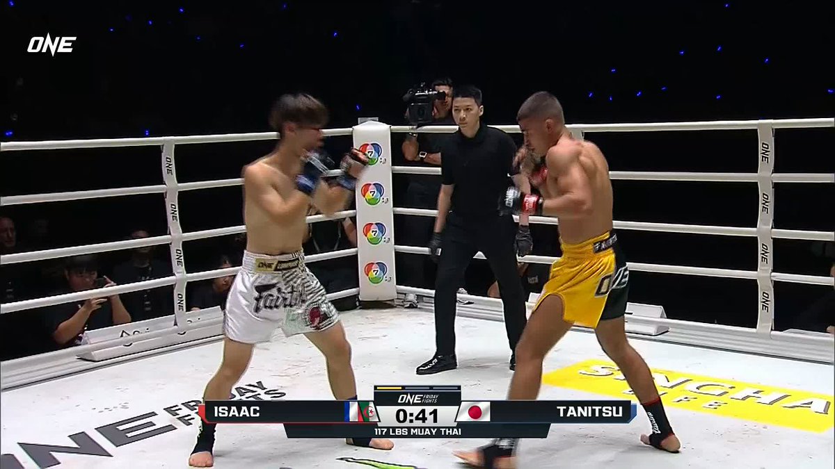HUGE KO! 💥 19-year-old Isaac Mohammed lands a massive first-round head kick 😳