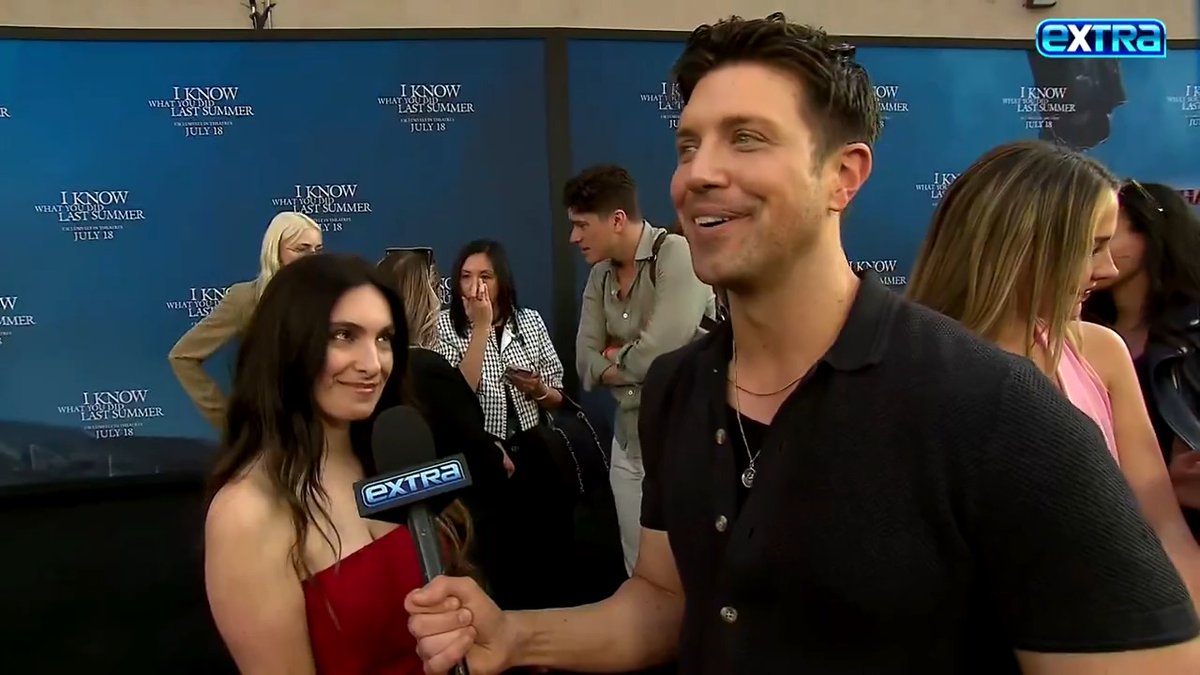 #IKnowWhatYouDidLastSummer director Jenn Kaytin Robinson says she "left my body" seeing Jennifer Love Hewitt on set as Julie James. Plus, she teases that you have to stay for the credits! ‼️🪝 Tommy DiDario I Know What You Did Last Summer