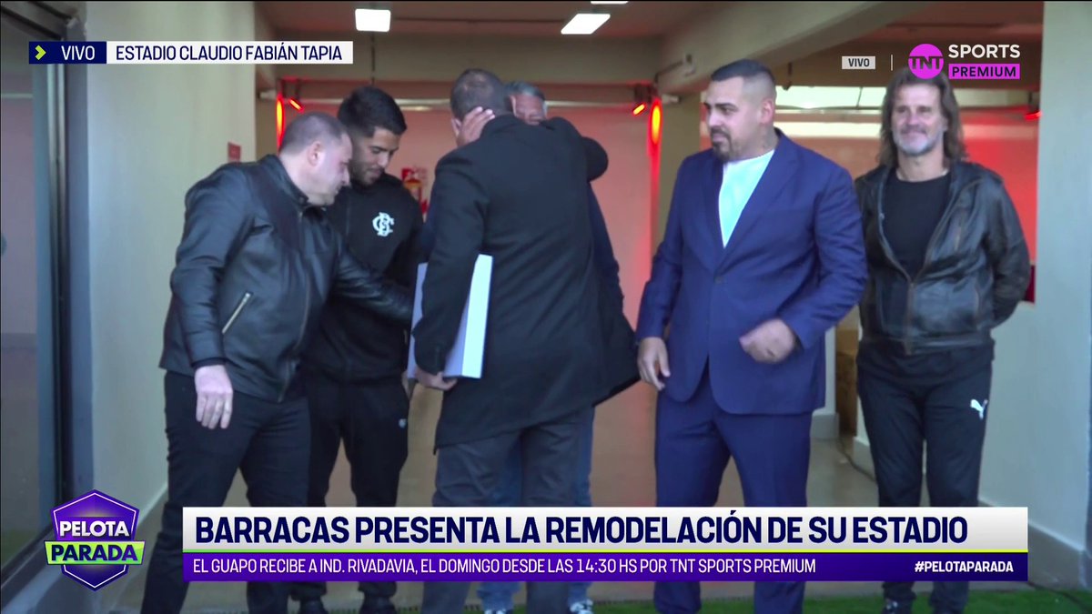 👏🏟️ El corte de cinta de Barracas Central, estrenando el estadio remodelado del club. #PelotaParada