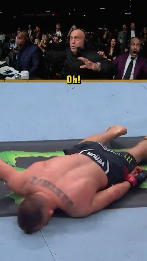 - Holloway ganharia por pontos - Chamou pro meio do ringue faltando 10seg pra acabar a luta - bora sair na mão - KO FALTANDO 1 SEGUNDO - Contra o GAETHJE que é da categoria de cima - BMF Title - UFC 300 é o maior nocaute da história do UFC, sem dúvidas!