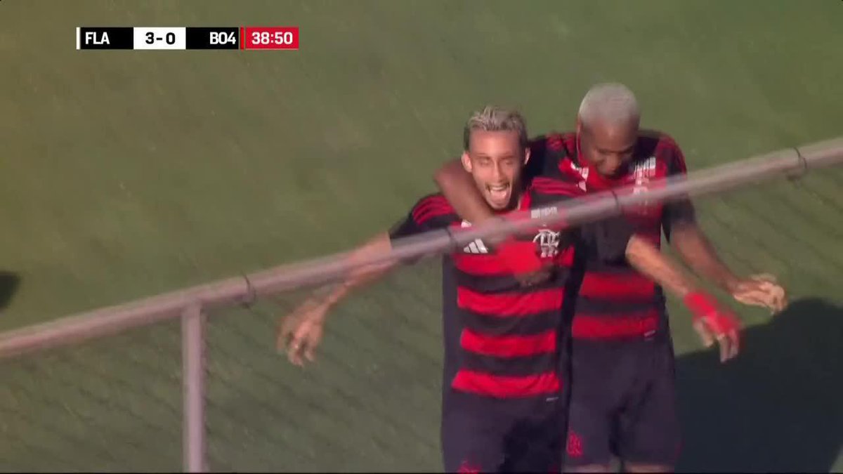 ¡¡YA ES GOLEADA EN RÍO DE JANEIRO!! Golazo de cabeza de Matheus Gonçalves para el ¡3-0! del Flamengo Sub-20 ante Bayer Leverkusen en tan solo 38' PT... 📺 Mirá el partido por #DisneyPlus Premium