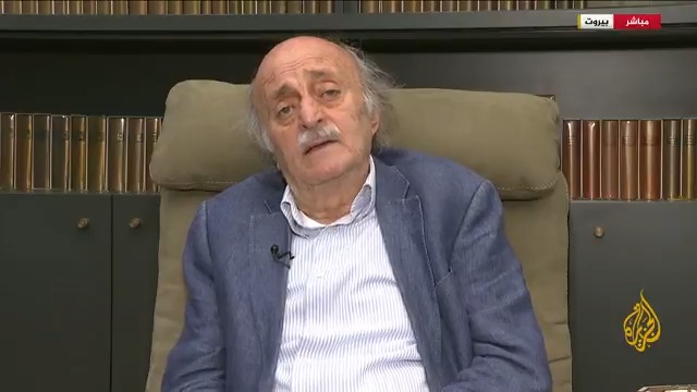 الرئيس السابق للحزب التقدمي الاشتراكي في لبنان وليد جنبلاط للجزيرة: على الدولة السورية أن تقف حاجزا أمام الهجمات في السويداء وتحقق فيها، ونرفض أي حماية دولية وأي تدخل إسرائيلي في شؤون #سوريا #الجزيرة_سوريا #الأخبار