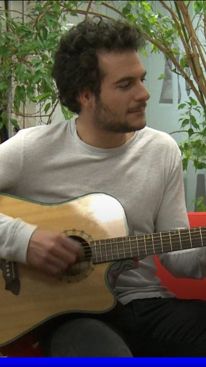 "C'est inacceptable": la présence du chanteur Amir aux Francofolies fait polémique