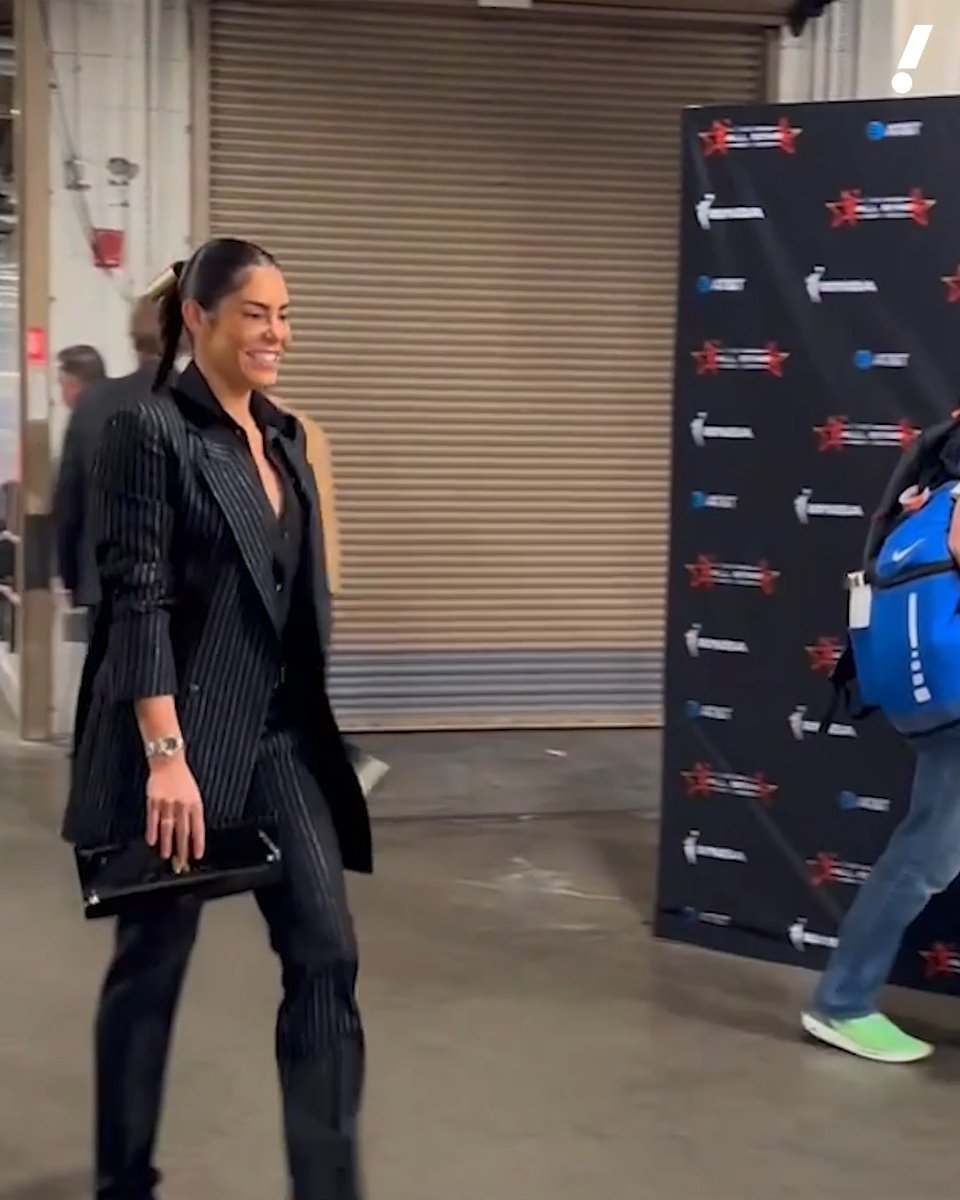 Kelsey Plum arrives in classic pinstripes for WNBA All-Star Friday ⚫ Will Plum win tonight's WNBA 3-PT contest? 🔥