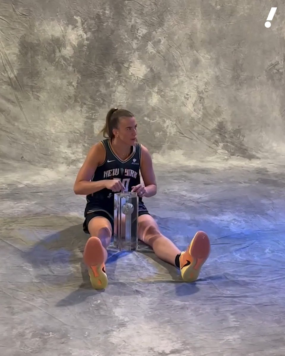 That's TWO-TIME 3-PT champ Sabrina Ionescu 🏆🏆