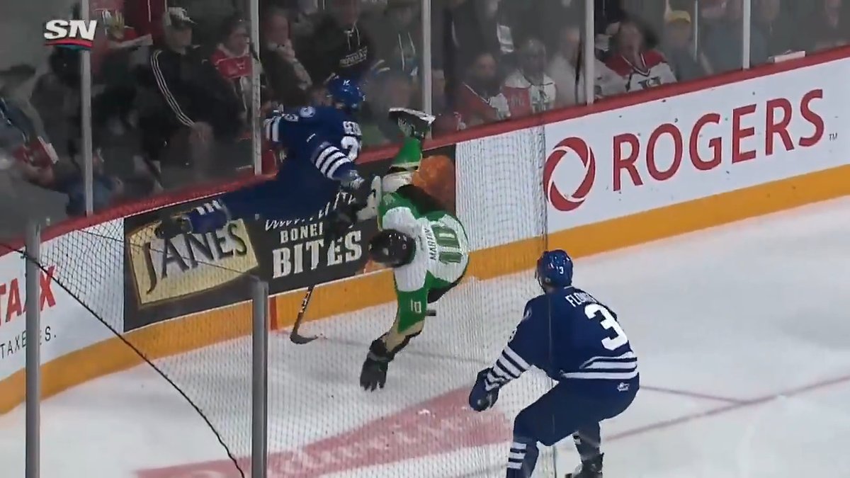 Thinking about this INSANE collision at the 2019 Memorial Cup when a Halifax player entered orbit 😭🚀