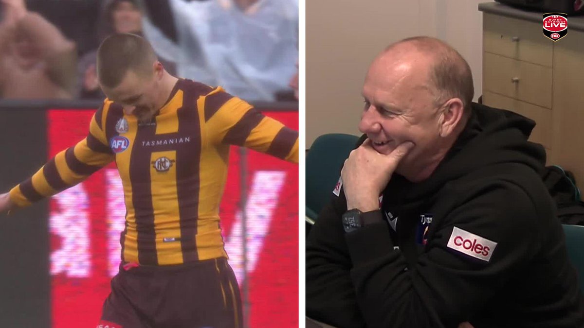 The Hawks will be flying home with a win... Jack Ginnivan with a late game message to Ken Hinkley ✈️ 📺 Watch #AFLHawksPort on ch. 504 or stream on Kayo: ✍️ BLOG 🔢 MATCH CENTRE