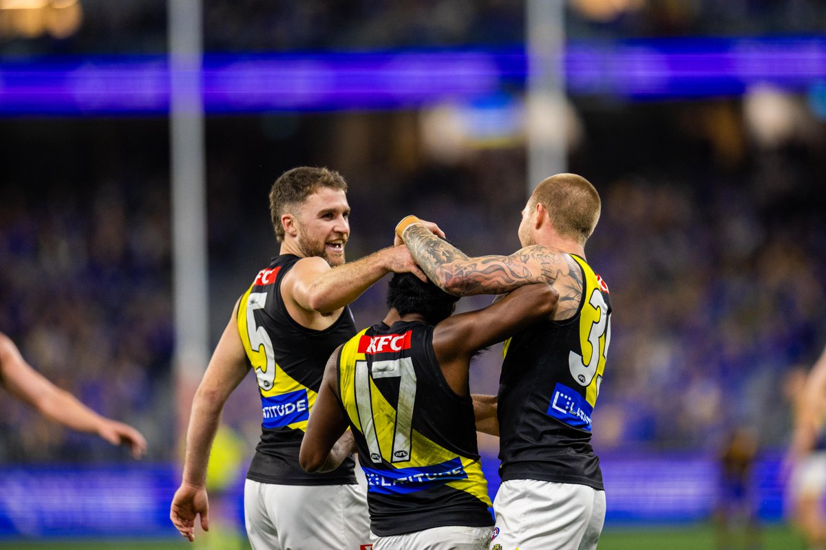 Maurice Rioli, TAKE A BOW - AGAIN! MJ’s immense forward pressure leads to a smother and a goal from the skipper! 🙌