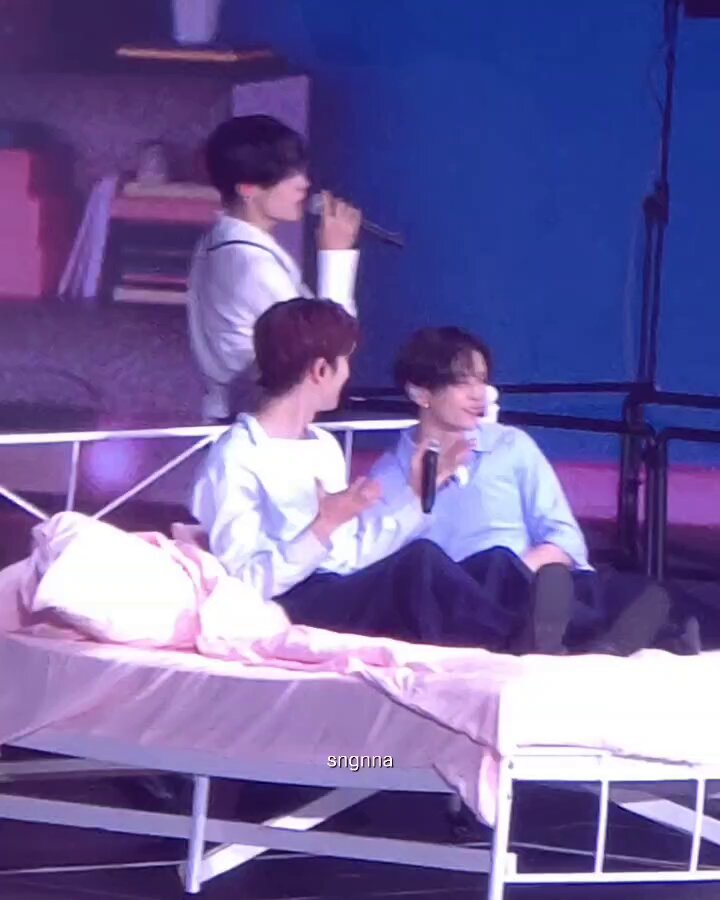 260719 홍콩 허그 아앙ㅎㅎㅎㅎㅎㅎㅎㅎ♡♡