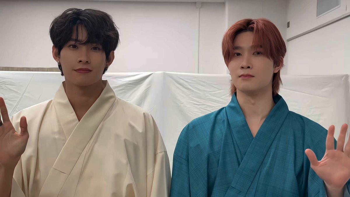 บอกส่งจุ้บให้ดคอลเจแปน น้องยิมบอกให้จุ้บนี่(ชี้ตัวเอง) แม่เห็นแล้วก็ฟิน เอ้ย! อยากซาโยนาระพวกหนูเหมือนกัน #TutorYim #TTYFansigninTokyo