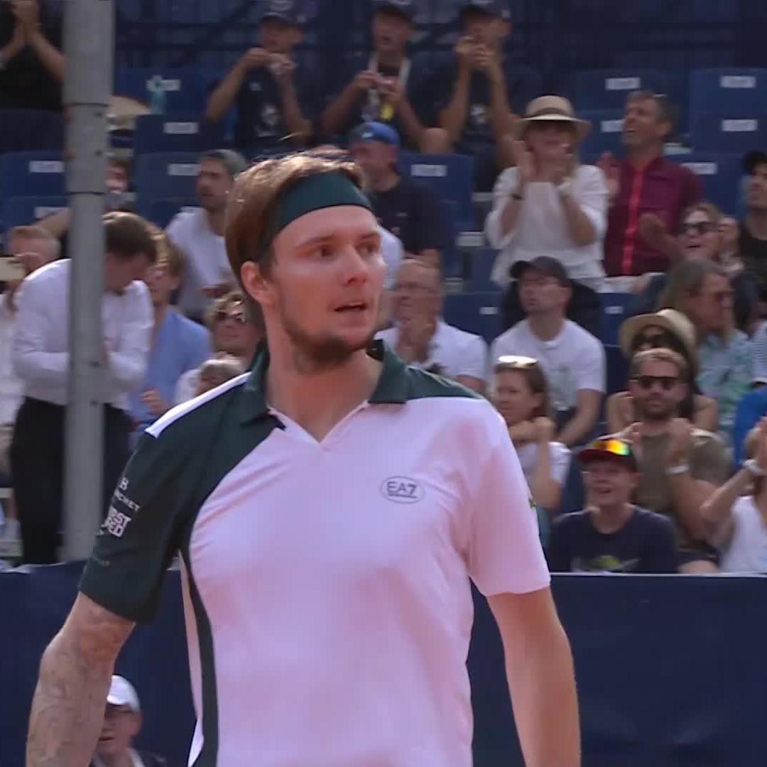 In Full Control 😎 Sascha Bublik takes out Cazaux 6-1 7-5 to secure his spot in the Gstaad final! EFG Swiss Open Gstaad