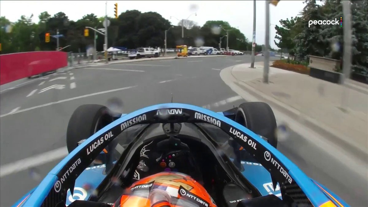 Este fin de semana corre la IndyCar en Toronto 🇨🇦 Este callejero fantástico donde, si te pasas de la curva, tenes que agarrar por la calle para retomar... #IndyCar #IndyTO