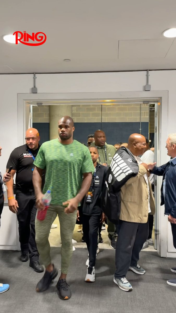 Daniel Dubois has arrived at Wembley Stadium for his rematch against Oleksandr Usyk on DAZN tonight 🇬🇧