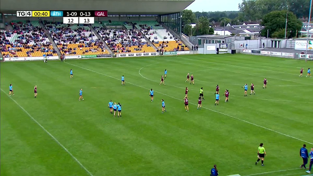 Wow, some bottle from Hannah to kick that. Galway be sick to have a free moved forward. Both teams pressing high up the pitch, incredible intensity.