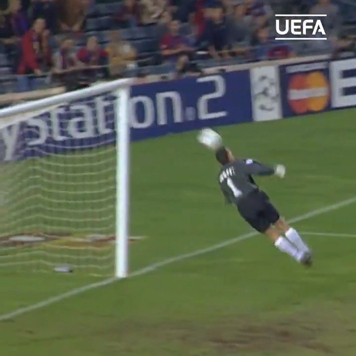 ¿LA ATAJADA DE TODOS LOS TIEMPOS? 🧤