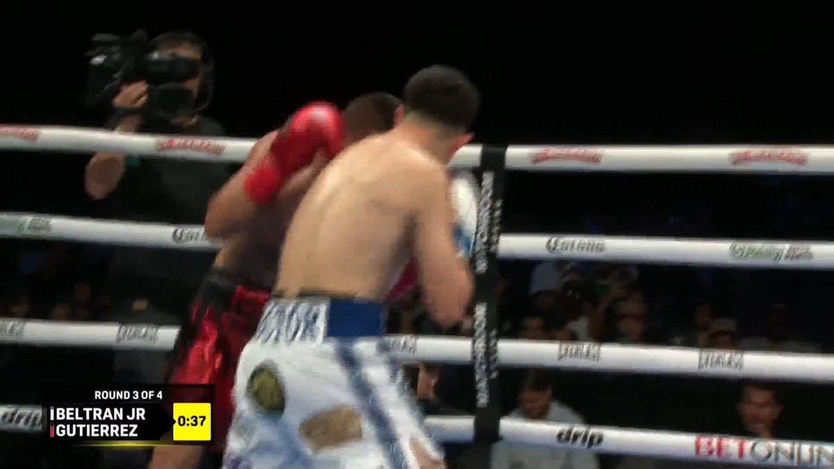 Brutal beat down by Hector Beltran 🥶 The referee jumps in during the third 👏 #RodriguezCafu