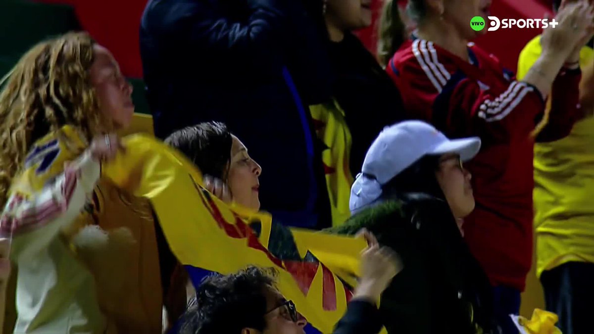 #GOL 🇨🇴 | ¡Goooooooooool de Colombia! 30’ Colombia 🇨🇴 1-1 Paraguay 🇵🇾 Con gol de Linda Caicedo, la tricolor iguala a esta hora ante la albirroja en su segundo encuentro en la Copa América. ¡Vamos Colombia 💛💛💙❤️‍🔥!