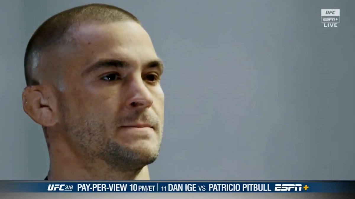 Dustin Poirier watching video messages from his family ahead of #UFC318 🥹 Watch Poirier's final fight TONIGHT at 10 PM ET on ESPN+ PPV ➡️