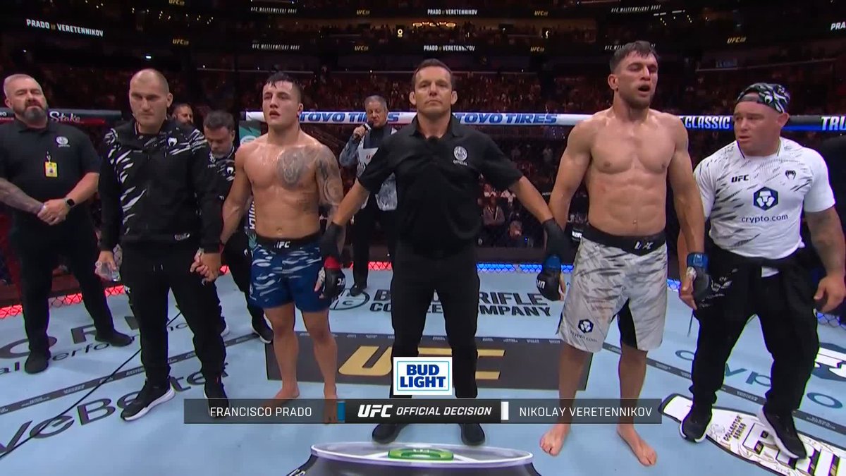 29-28, 28-29, 29-28 #UVC318 Nikolay Veretennikov beats Francisco Prado by split decision!