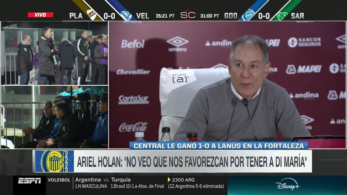 "Hoy soy hincha de Central. Si los รกrbitros me ayudan no me voy a quejar. Toda la vida ayudaron a River y a Boca y a nadie le molestaba, no?" picanteรณ Ariel Holan en la CdP.