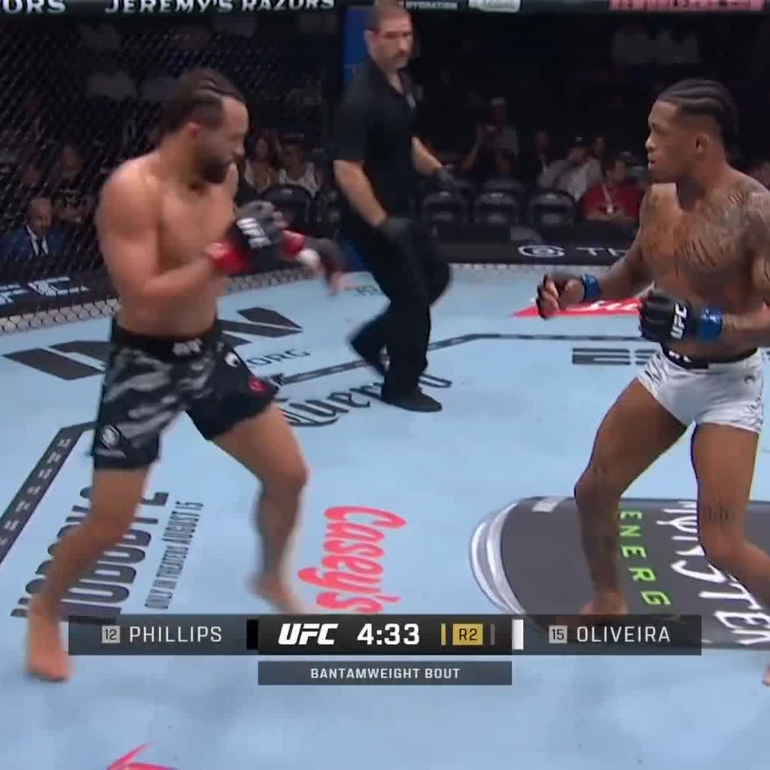 WHAT A START TO THE SECOND ROUND 🤩 [ #UFC318 | @LokDogVinicius ]