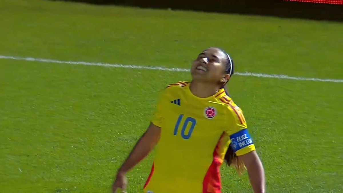 Colombia adds on another in stoppage time! 🇨🇴