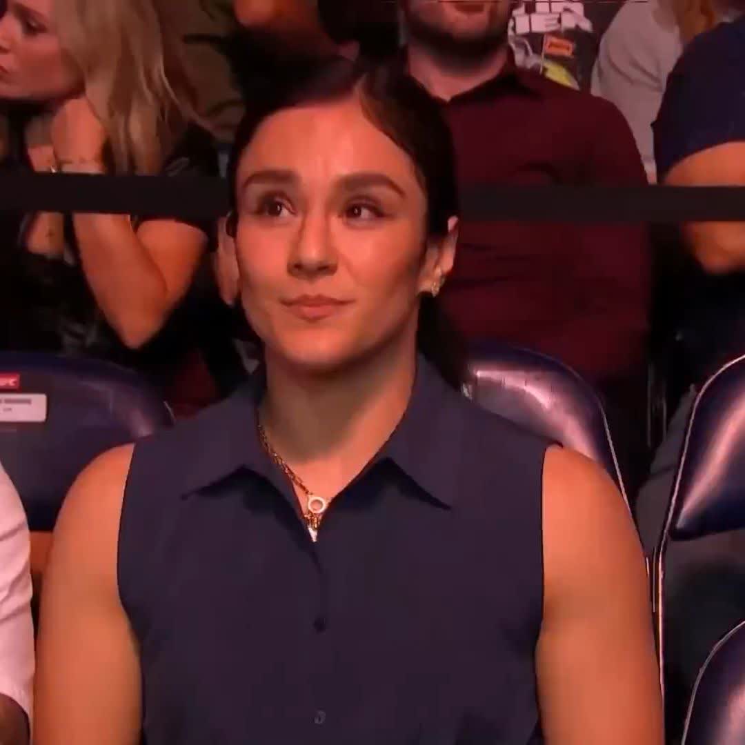 Hola alexa grasso 👋 Hola Chan Sung Jung ✌️ #UFC318