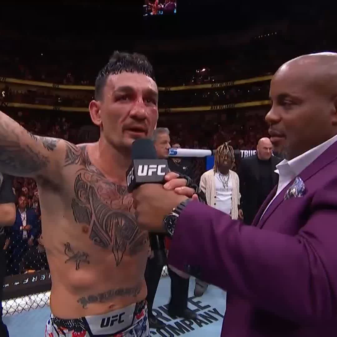 "Come get me" 👀 Max Holloway is ready for ANYONE after tonight's performance! [ #UFC318 ]