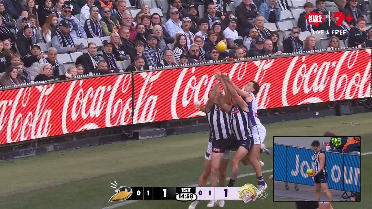 "Jaidyn Stephenson used to say if there was anyone ever getting into him, he'd just let Brody Mihocek know at the break ... and Checkers was straight into him." 🗣️ Nick Larkey as Mihocek kicks off Kids Call! #AFLPiesFreo