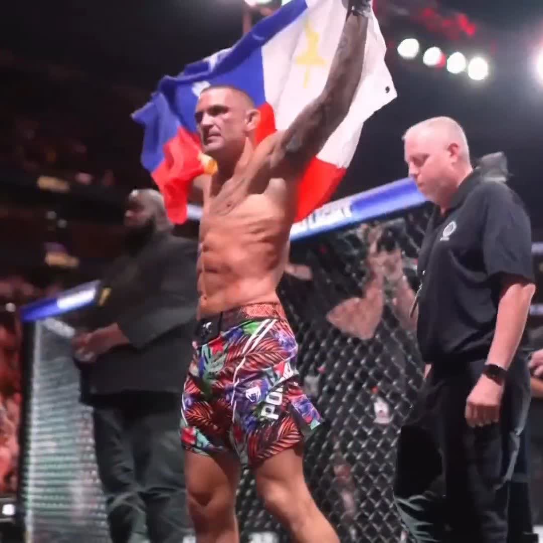 引退試合を終え、ケージをあとにするポイエー💎💐 #UFC318