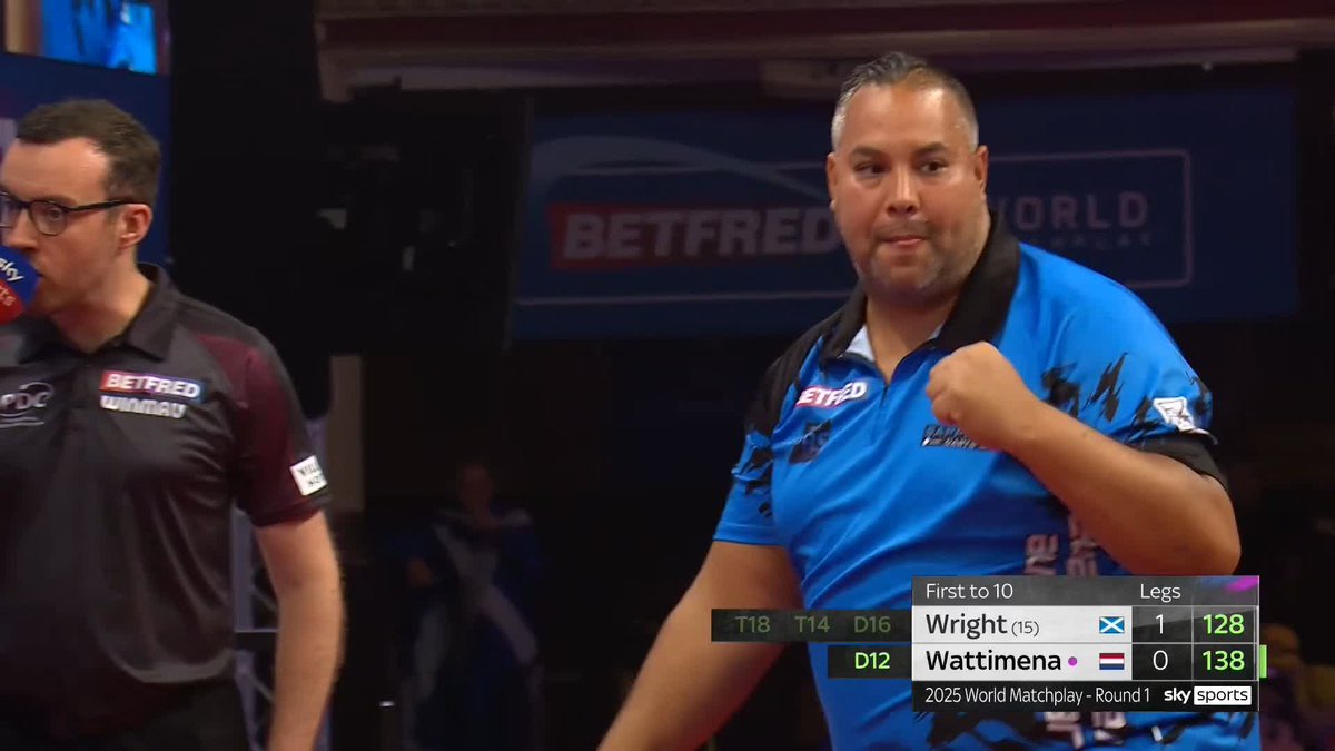 WONDERFUL FROM WATTIMENA! Jermaine Wattimena opens his account in style, converting a sublime 138 checkout to draw level against Peter Wright! 📺 #MatchplayDarts | R1
